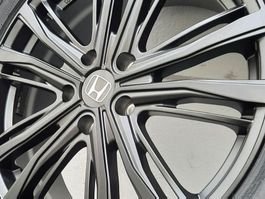 HONDA ZR-V -   N E U   -   original Honda Winterrad
