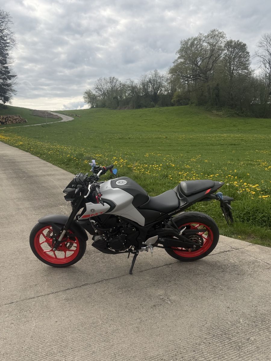 Yamaha Strada: Mt-03 à vendre – Nuovo (secondo la descrizione) da Courrendlin venduto da ila_vrl8 2