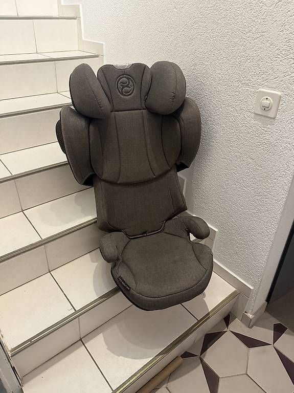 Seggiolini per auto: Cybex Kindersitz Z-Solution – Usato da Kriens venduto da mic_bv7y
