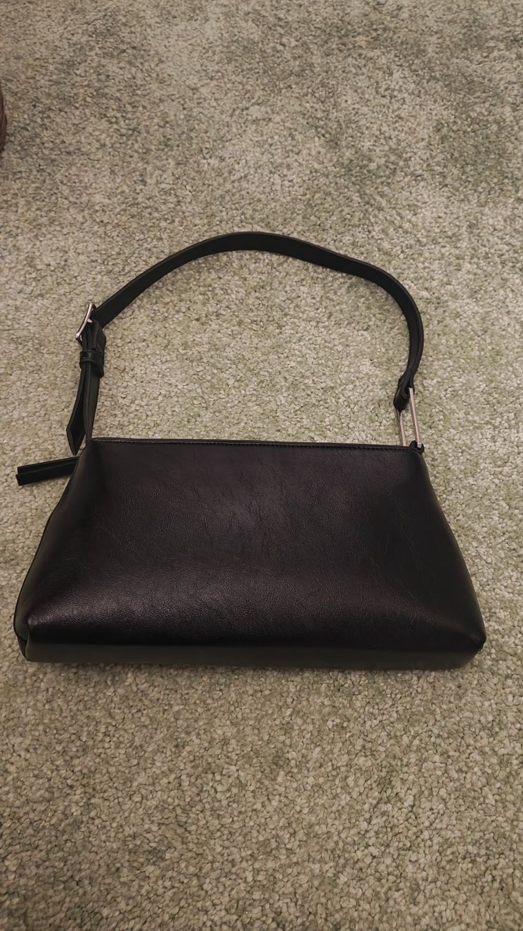 Mango Borse da donna: Stilvolle kleine schwarze Tasche – Usato da Thalwil venduto da hri_s2bq 3