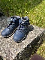 Neuwertige halbhohe Schuhe, wasserfest, Grösse 34