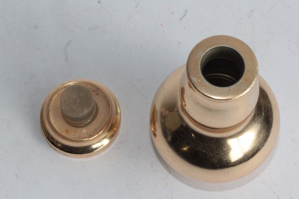 Flaconi: Flacon à parfum Lucien Lelong Orgueil – Usato da Vandoeuvres venduto da Dom-Tom 1