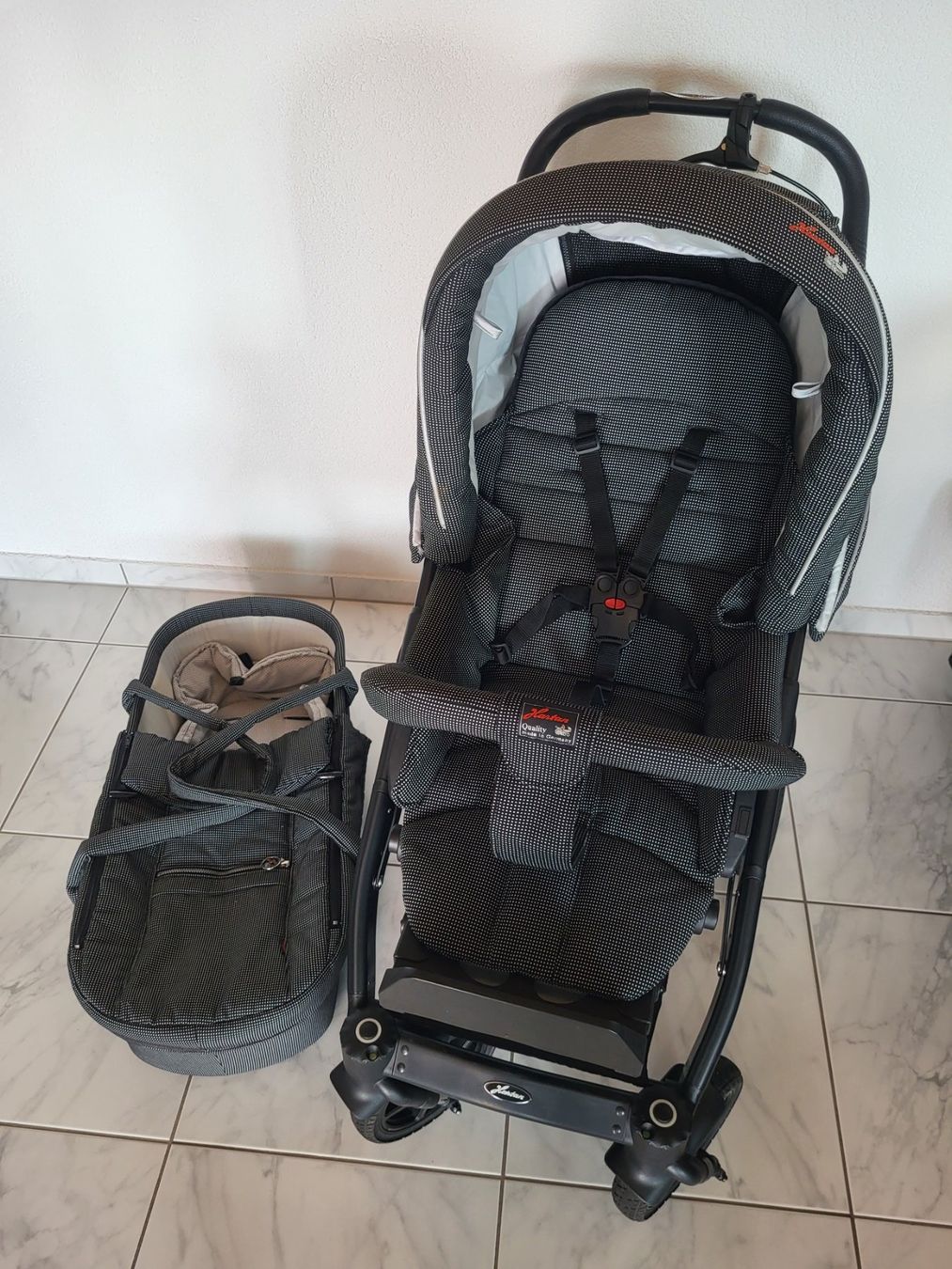 Hartan Carrozzine: Hartan Kinderwagen – Usato da Baar venduto da Xmau