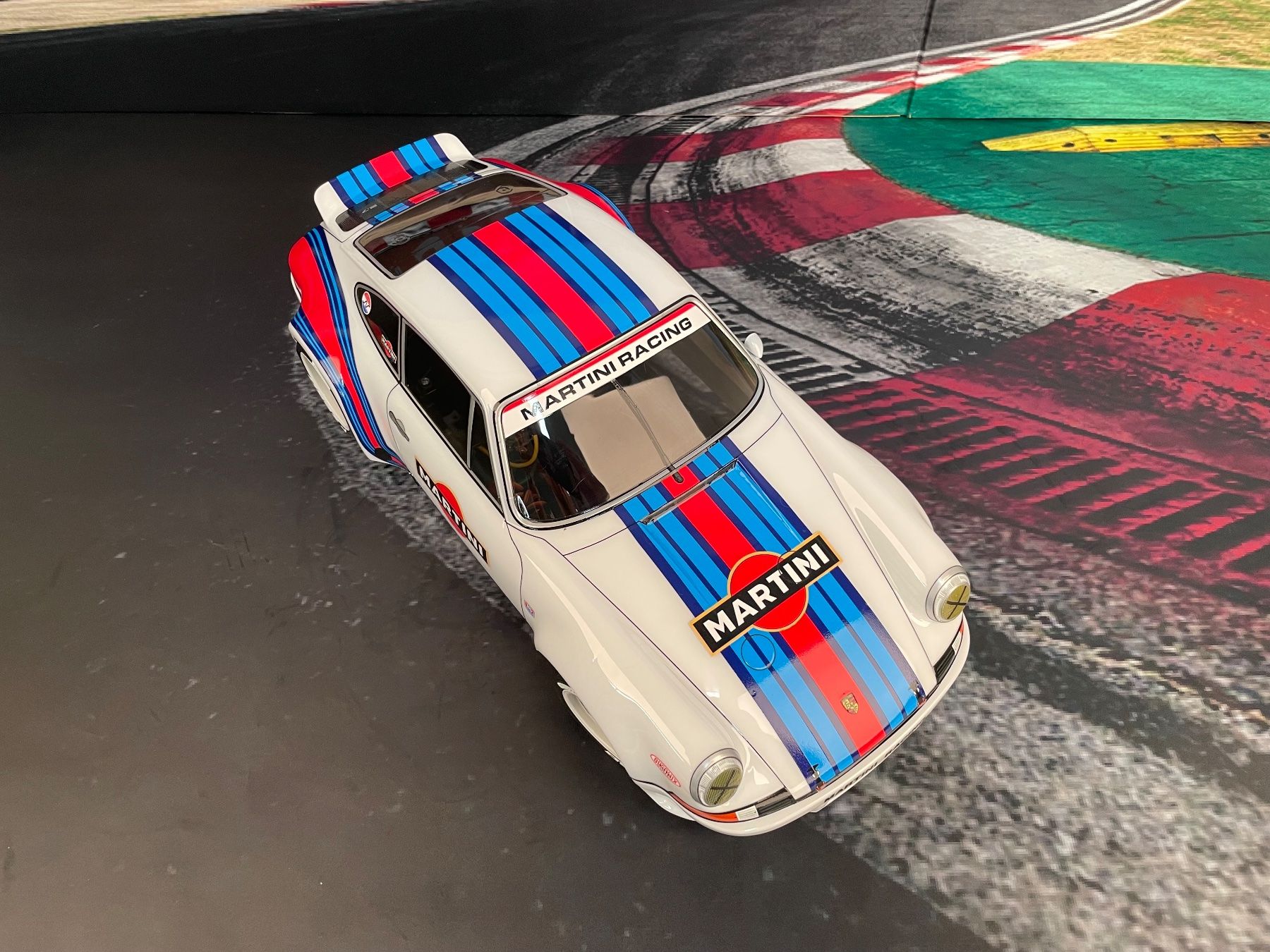 Tamiya Modellismo RC: Tamiya Porsche 911 RS Martini – Nuovo (secondo la descrizione) da Uznach venduto da nightcrawler 7