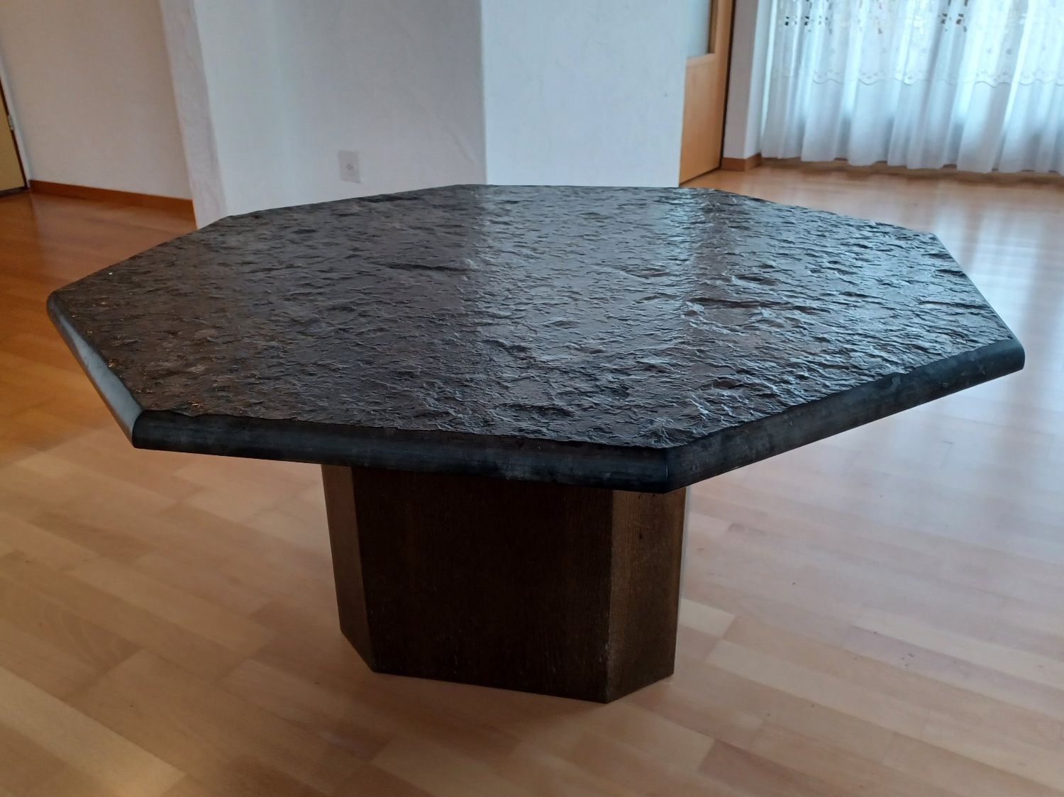 Tavoli: Couchtisch / Wohnzimmertisch, seltener Spanischer Schiefer – Usato da Winterthur venduto da Aladin013 7