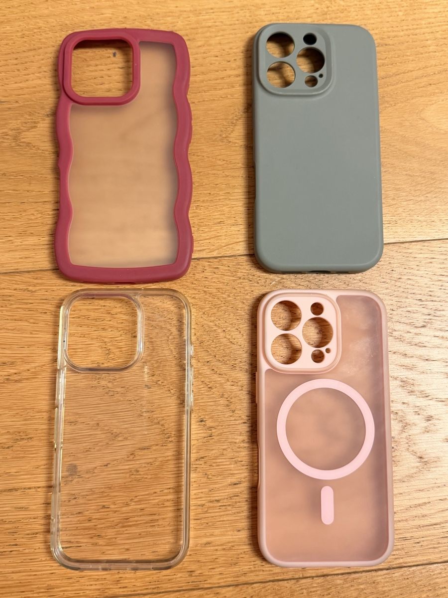 Coques & Protection écran: IPhone 16 Pro Hüllen  – D'occasion à Hallau par Livia_18