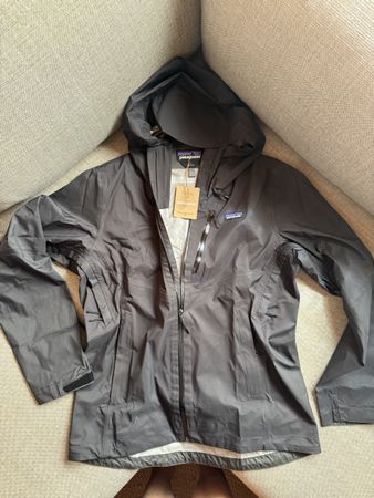 Patagonia Regenjacke Grösse L neu