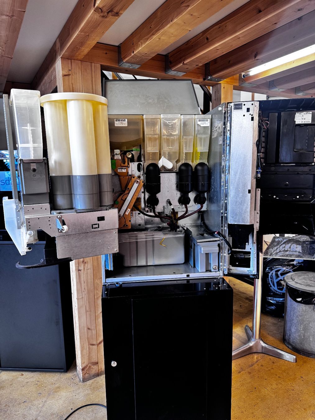 Macchine per caffè & Macchine per espresso: Necta Rose Kaffeeautomat, gebraucht,  Service nötig – Usato da Dübendorf venduto da sdbu-frappant 6