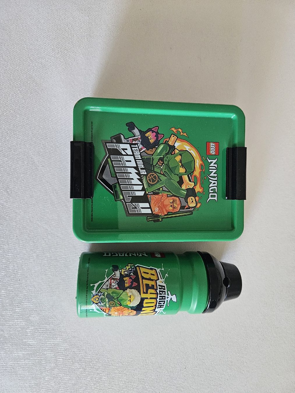 Altro in Decorazioni & Accessori: NINJAGO Snackbox und Trinkflasche – Usato da Zürich venduto da Lejahan77 1