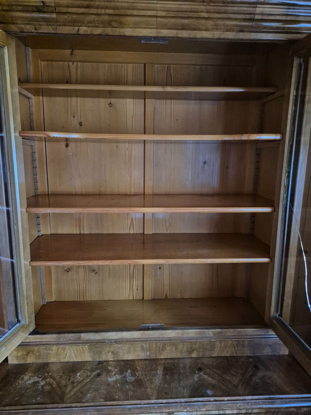 Armadi: Geschirrschrank – Usato da Stehrenberg venduto da ahb_9nb9 4