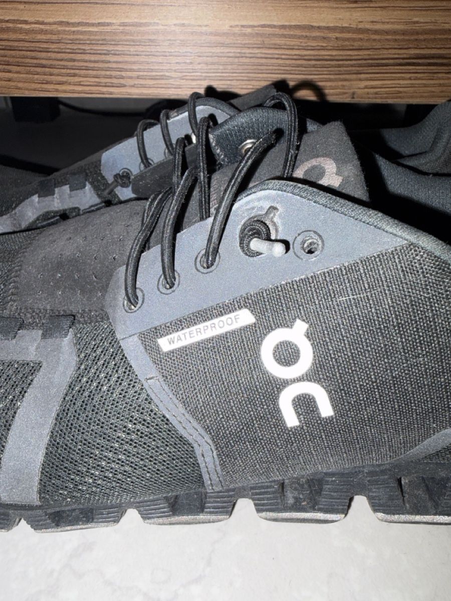 On Scarpe da donna: On Cloud Waterproof Schuhe Gr. 40.5 – Usato da Thun venduto da Marathon18 1