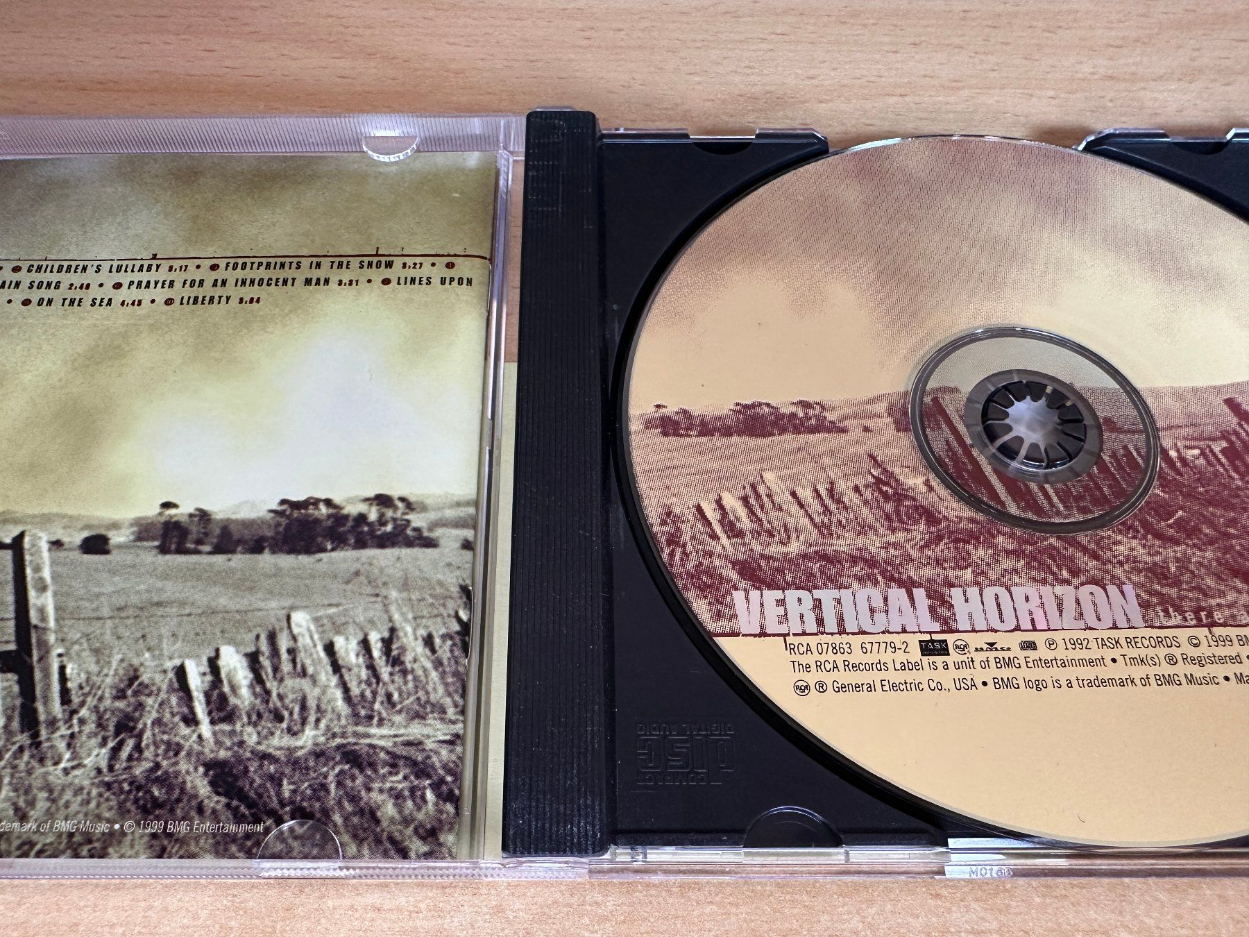 CD: B2 Vertical Horizon – There And Back Again – Usato da Rikon im Tösstal venduto da Alpenmutz 2