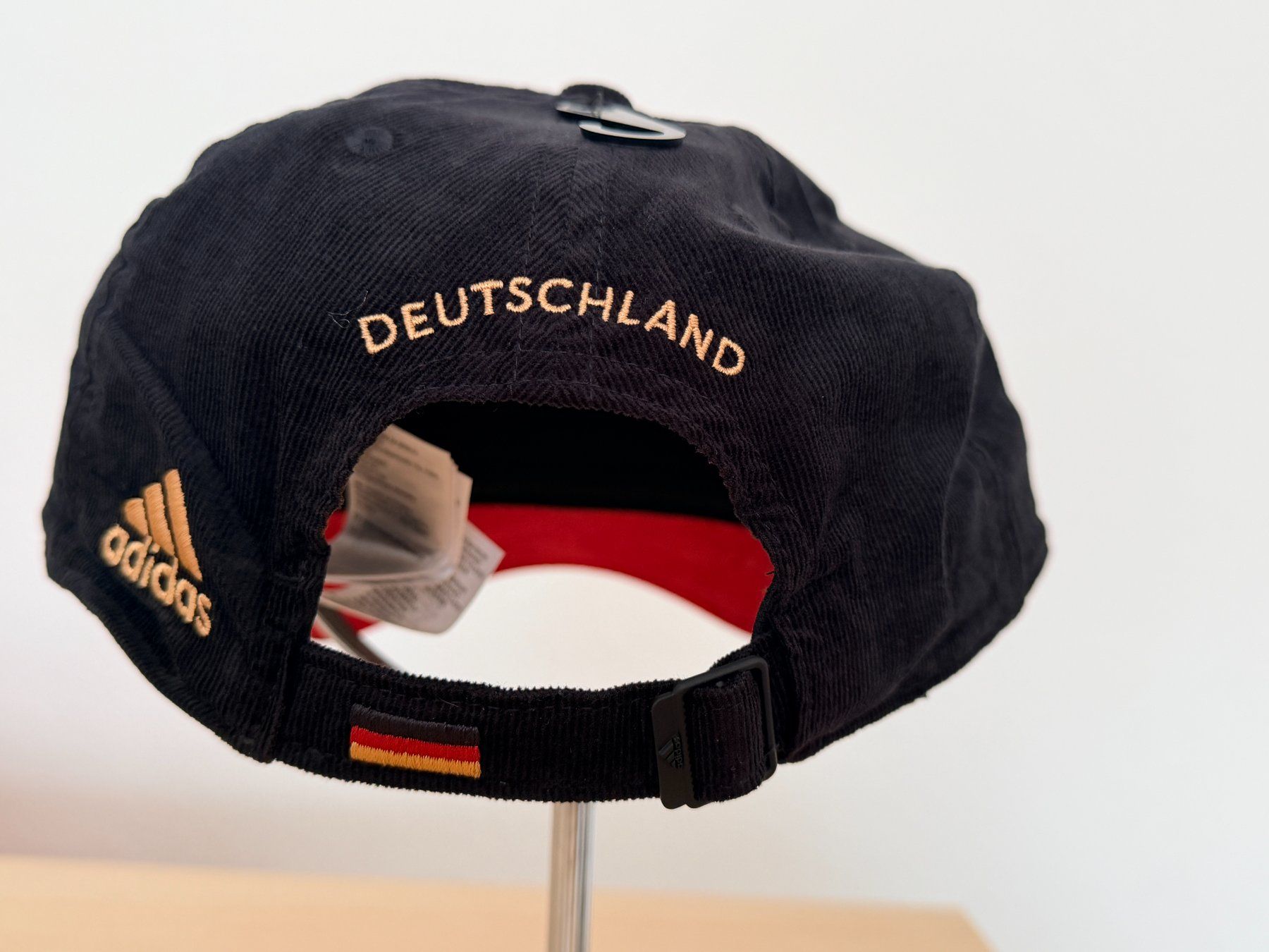 Copricapi, berretti & cappellini: DFB Deutschland Cap Winter - Schwarz/Rot/Gold – Nuovo (secondo la descrizione) da Binningen venduto da samorga21 2