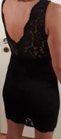 Schwarze Kleid, S