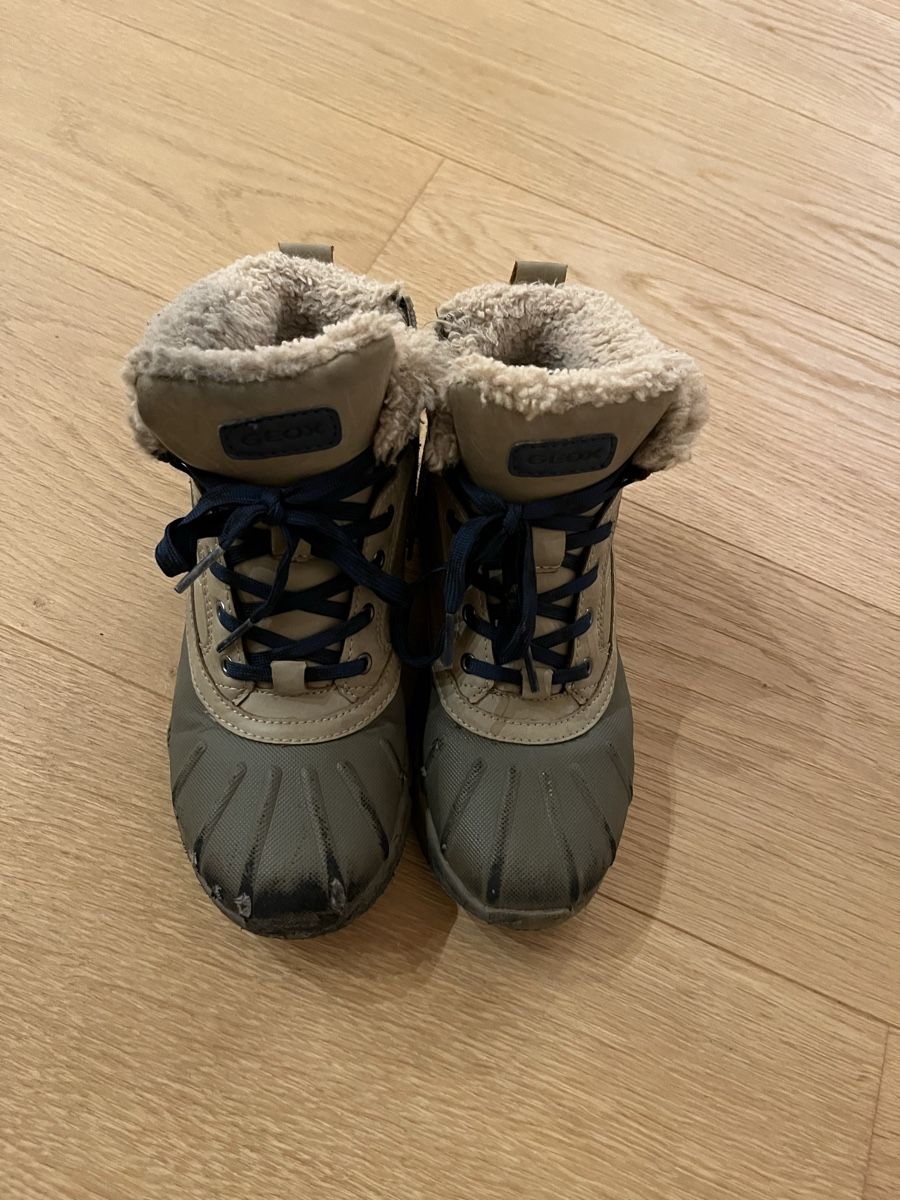 Schuhe für Jungen: Geox Waterproof Warm Winter Boots, EU 33 – Gebraucht aus Planken von R4gskL7 2