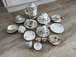 Lot 23 Tlg Porzellan Tassen - Untertassen - saké Schalen usw