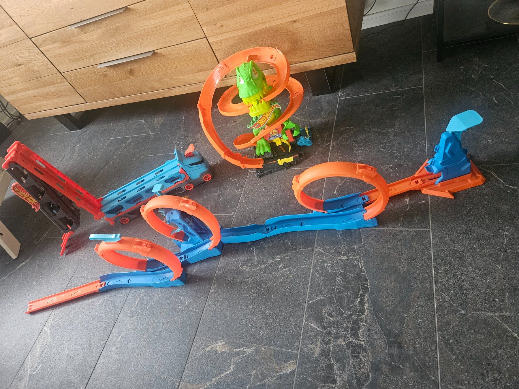 Hot Wheels Rennbahnen: Hotwheels 3er Paket – Gebraucht aus Effretikon von LittleFamily