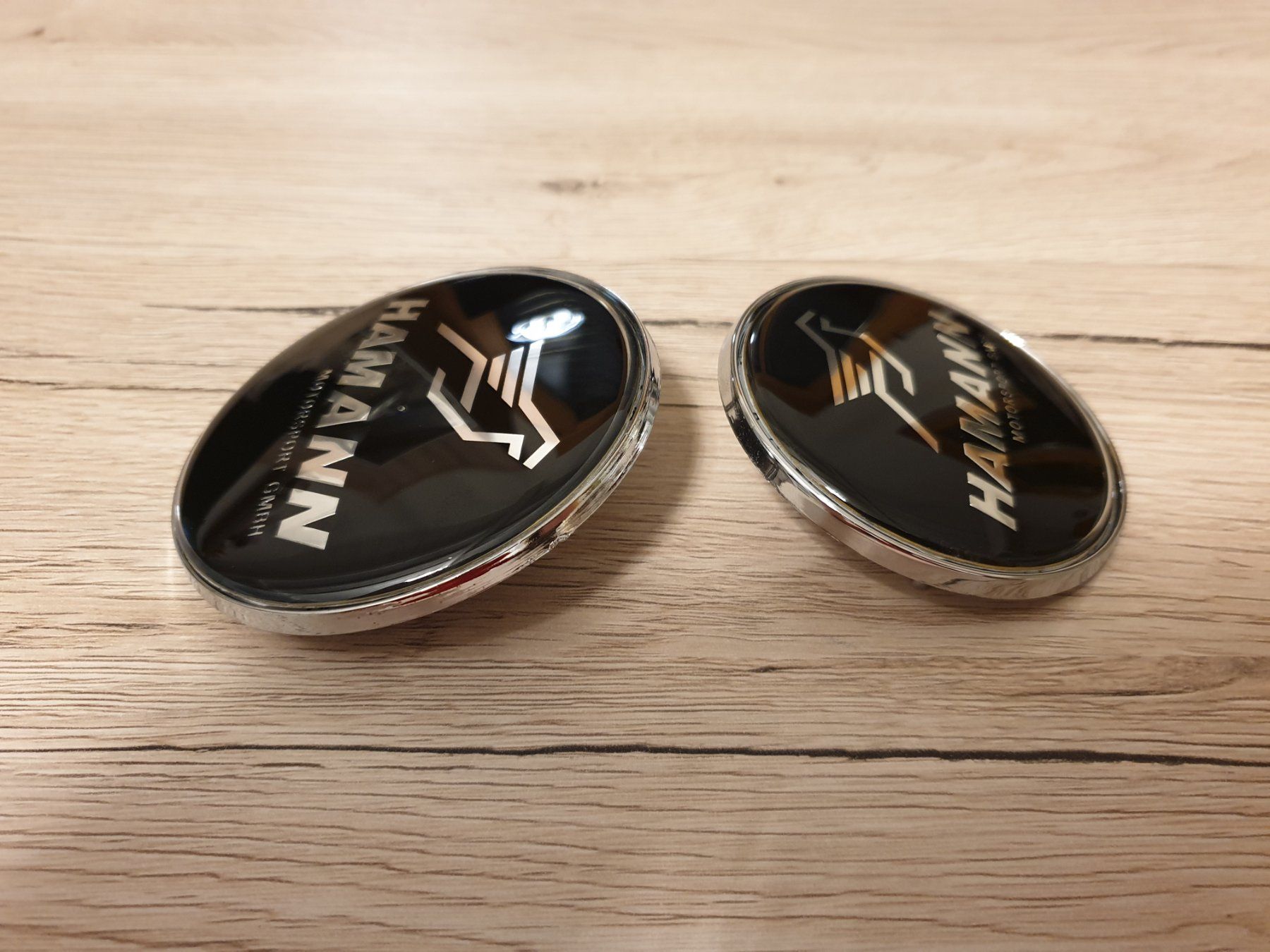 BMW Tutti pezzi di ricambio auto: 2er Set Emblem BMW HAMANN – Nuovo e nell'imballaggio originale da Bellikon venduto da Kekko11 1