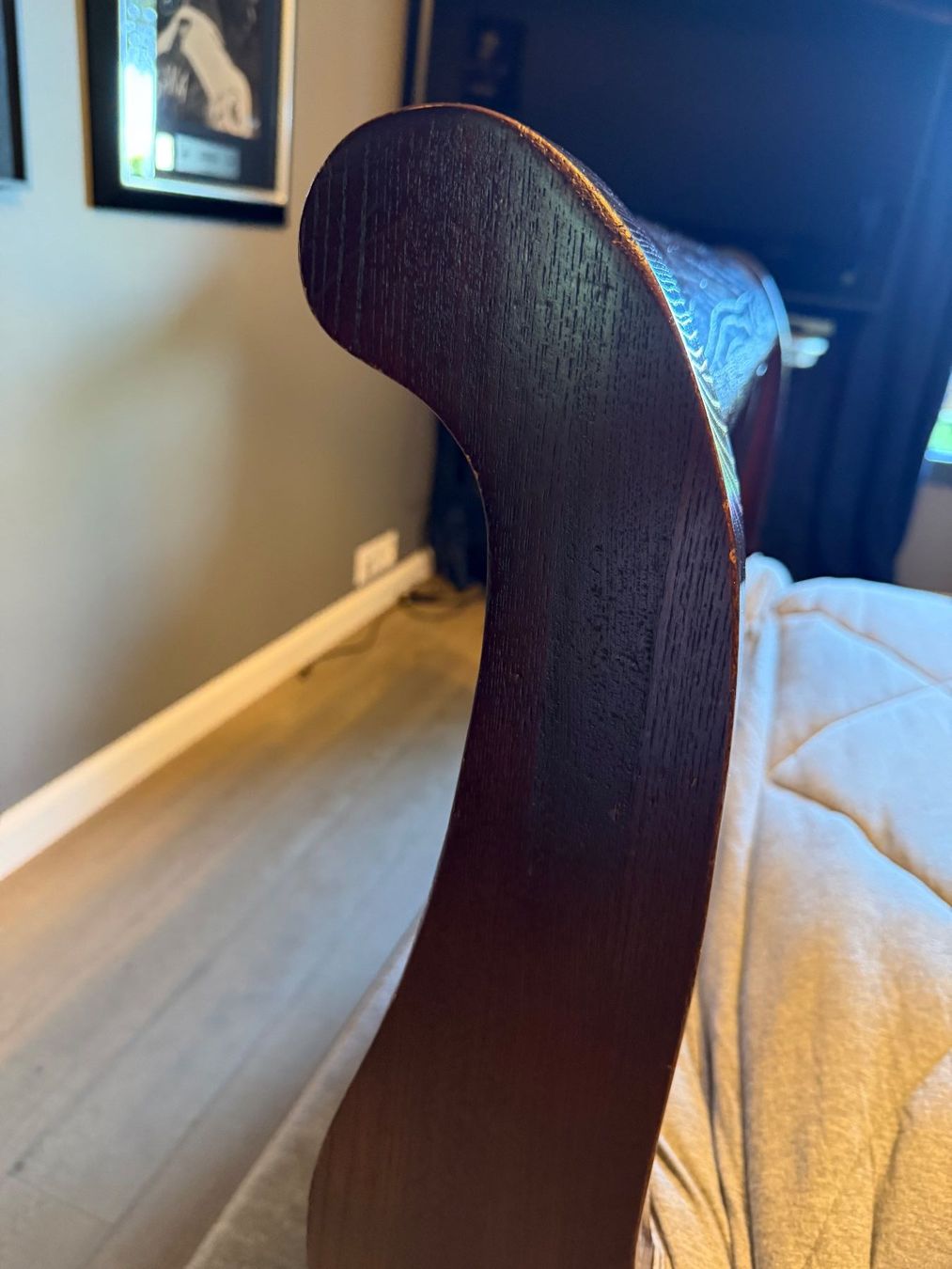 Betten: Solid Wood  Bed-Classic Design – Gebraucht aus Kilchberg ZH von Chua 3