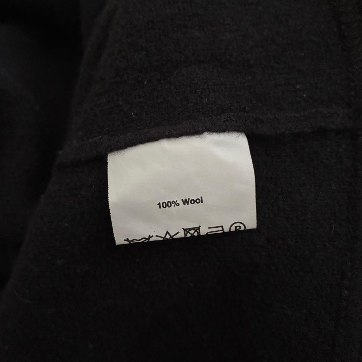 Gilet & Giacche: xander zhou cropped knit vest  – Usato da Zürich venduto da h_studio_edit 2