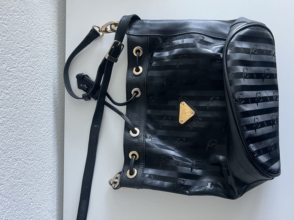 Borse da donna: Mollerus Beuteltasche "Niesen" – Usato da Bern venduto da Leilabunny