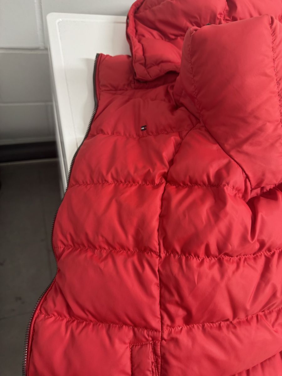 Tommy Hilfiger Giacche: Tommy Hilfiger Daunenjacke Grösse 176/S – Usato da Muttenz venduto da Mirc99 5