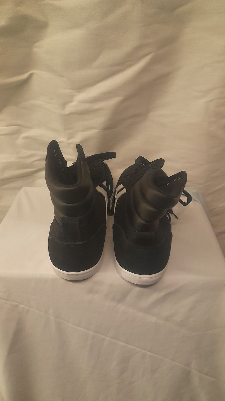 Hummel Scarpe da uomo: Hummel baskets montantes, taille 45 . Neuves. – Nuovo e nell'imballaggio originale da st.gallen venduto da The_Rag_Picker. 2