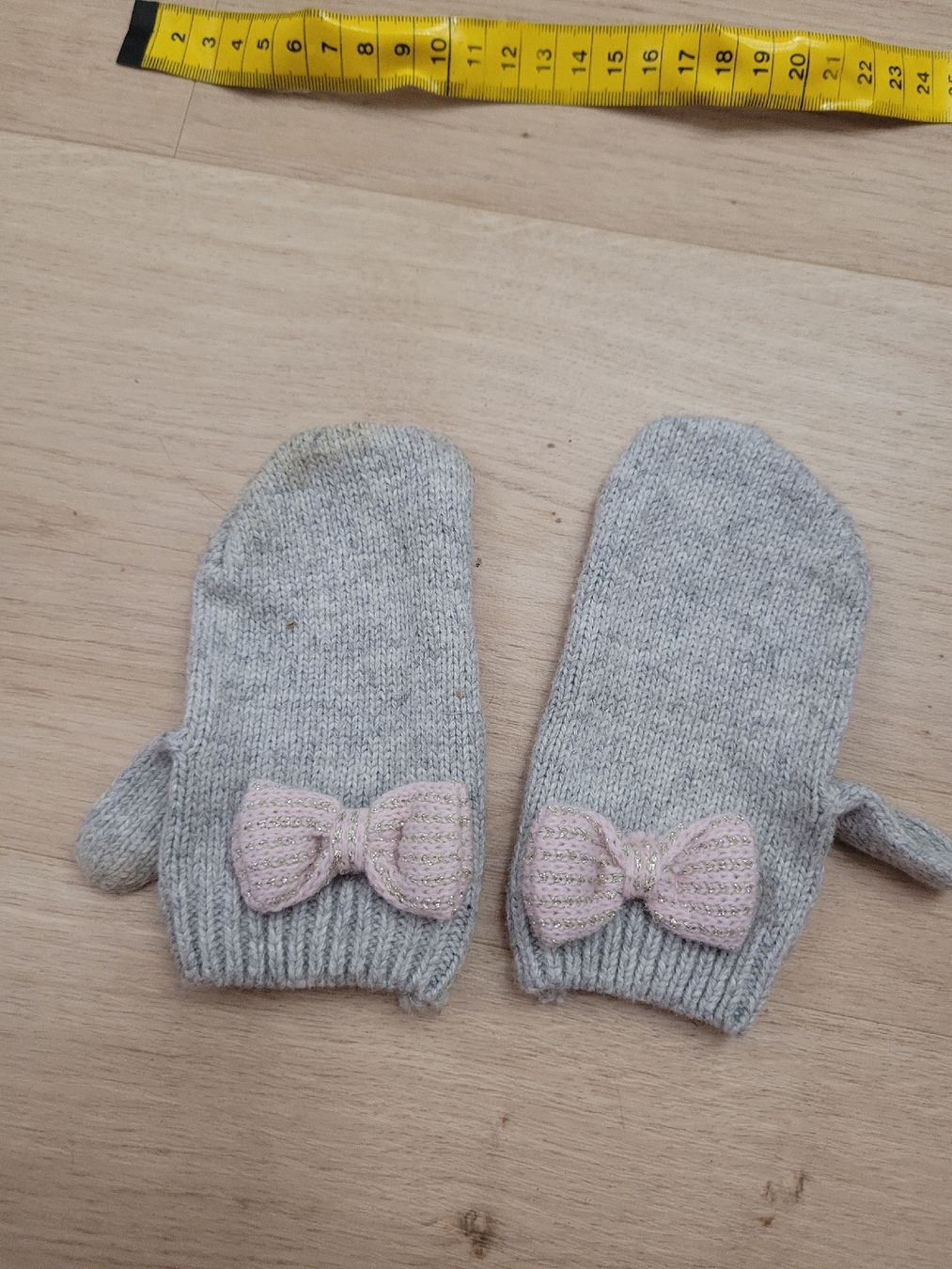 Gants: Handschuhe 6 Monate, 47cm – D'occasion à Lupsingen par sta_wgg5