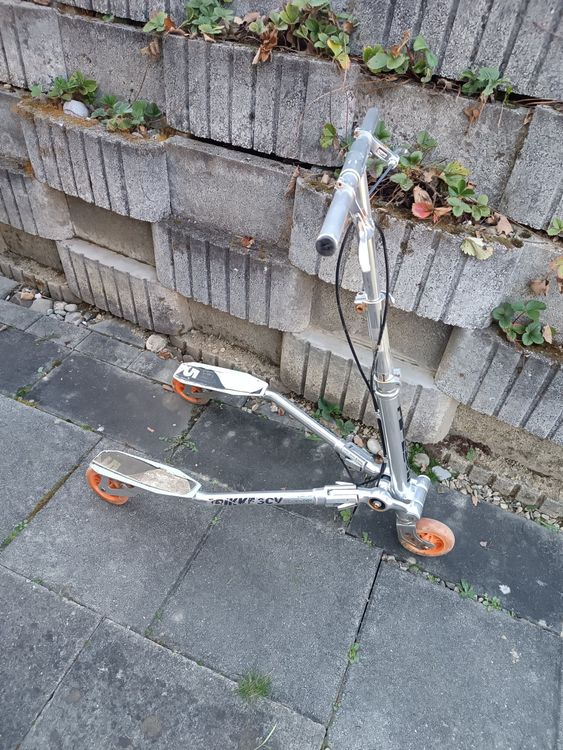 Kickboard (Gebraucht) in Obfelden für CHF 1 – nur Abholung auf Ricardo ...
