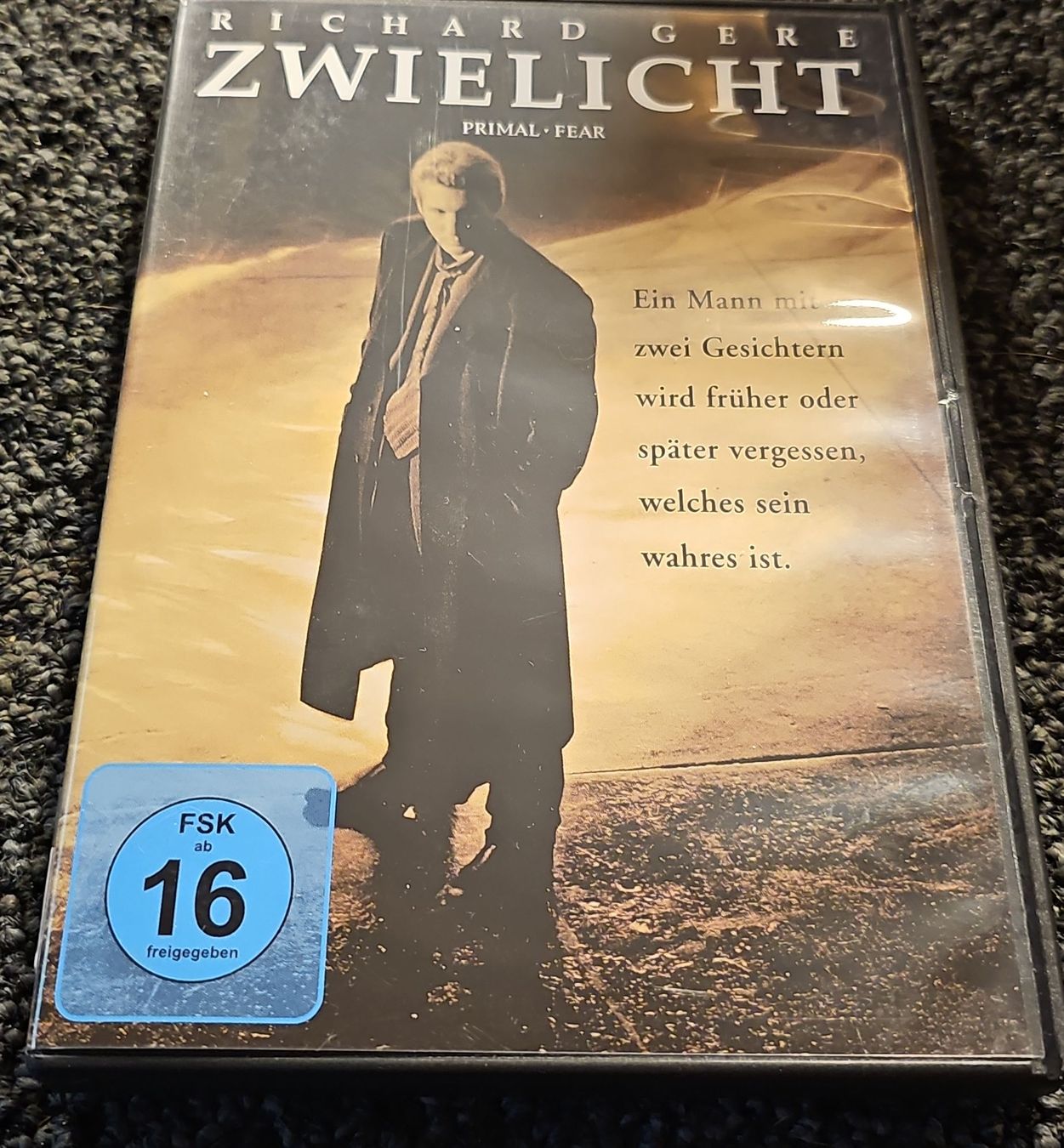 Alle DVDs: Zweilight(21209) – Gebraucht aus Ruswil von jan_bxl5