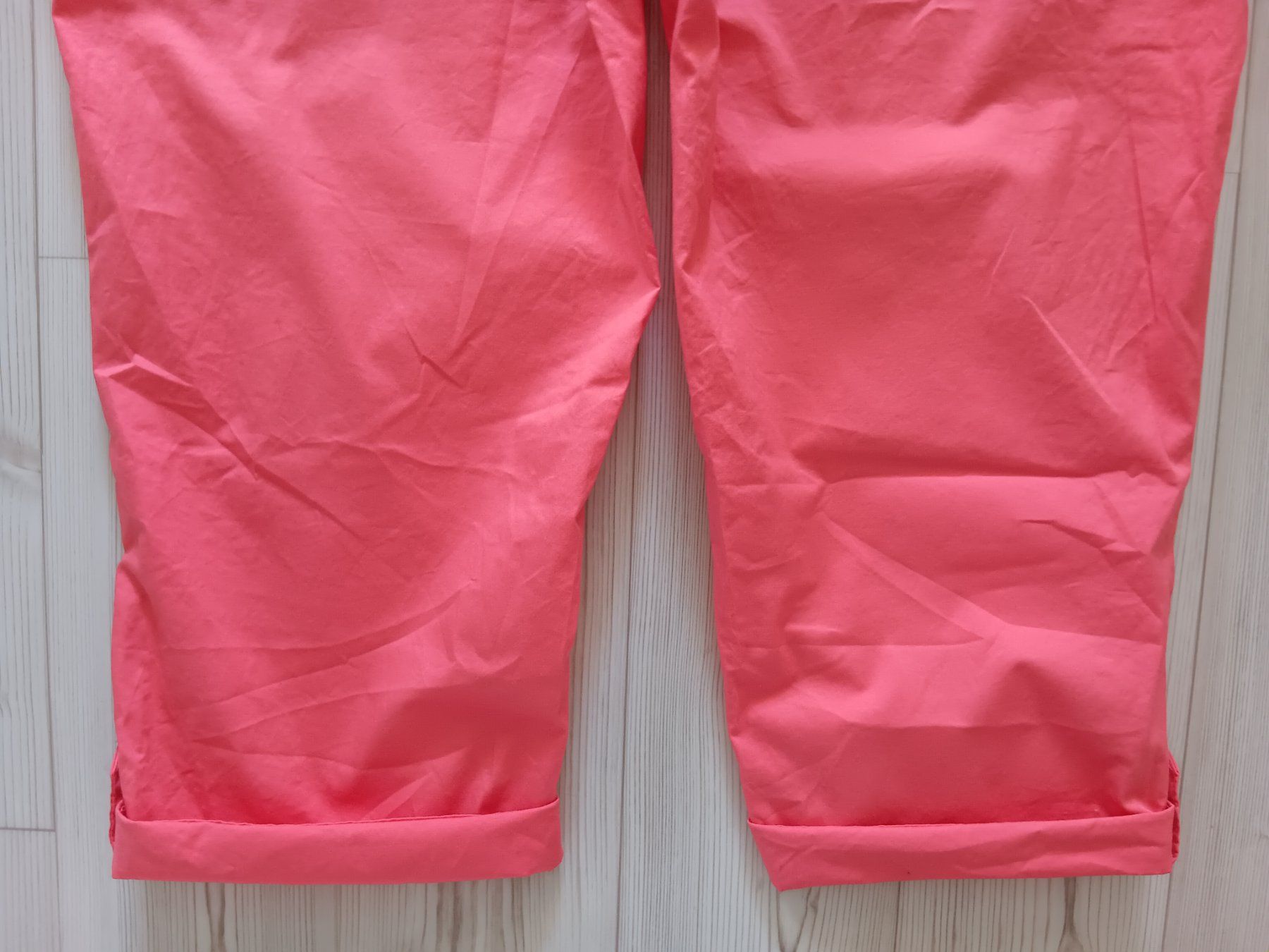 Cecil Pantaloni: CECIL Pantacourt / Bermuda NEW YORK taille / Grosse 27 – Usato da Cossonay-ville venduto da Super-Price-Quality 8