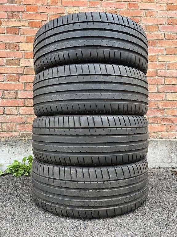 Altro in Scrittura & Disegno: 235/45/19 Michelin Sommerreifen  – Usato da Frasnacht venduto da nobloff 2