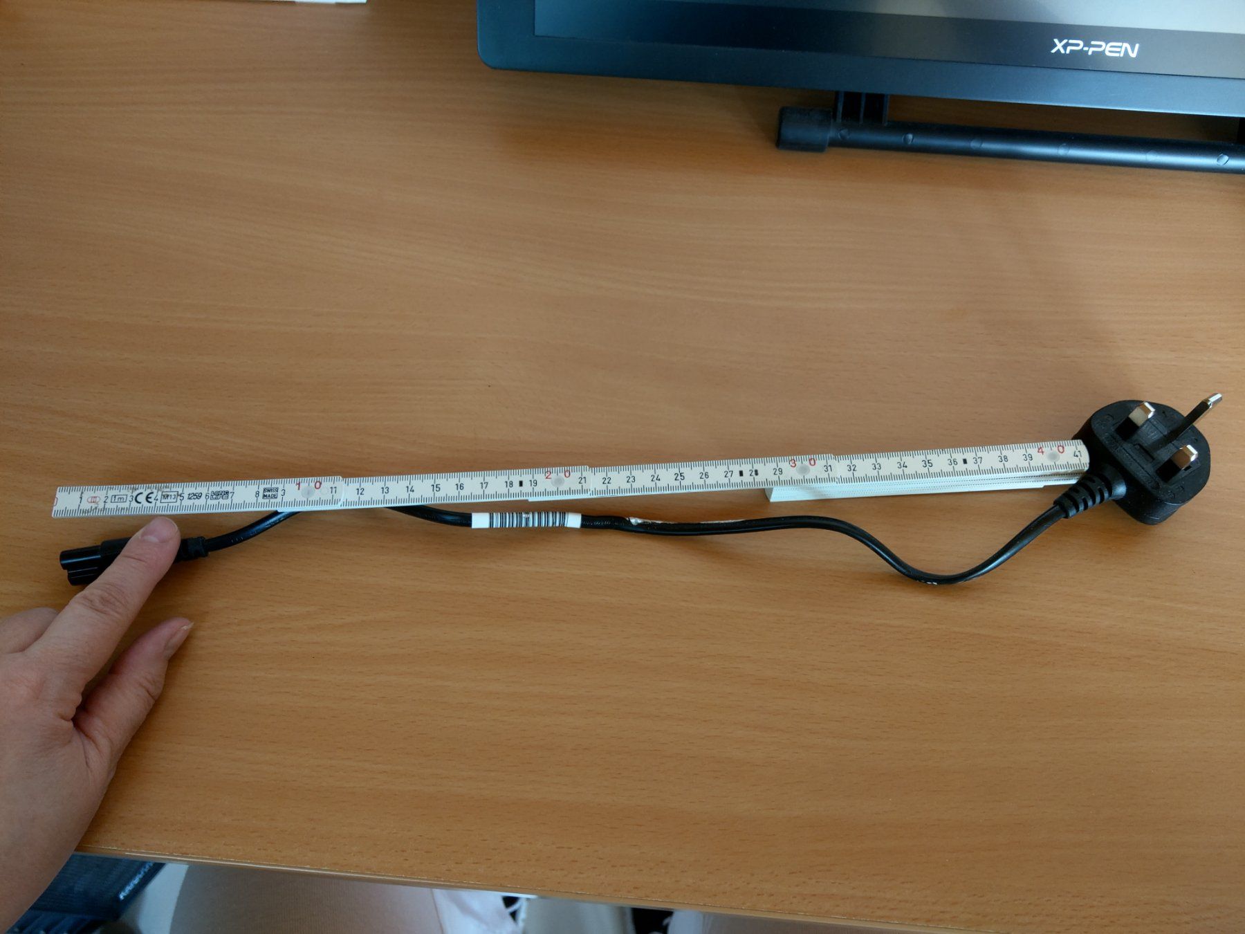 Spine: Prise anglaise pour écran ordinateur 40 cm – Nuovo (secondo la descrizione) da Lausanne venduto da tal_01 3