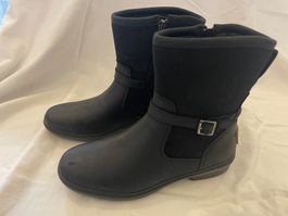 UGG Boots Damen schwarz Grösse 39 (US 8) - ungetragen!