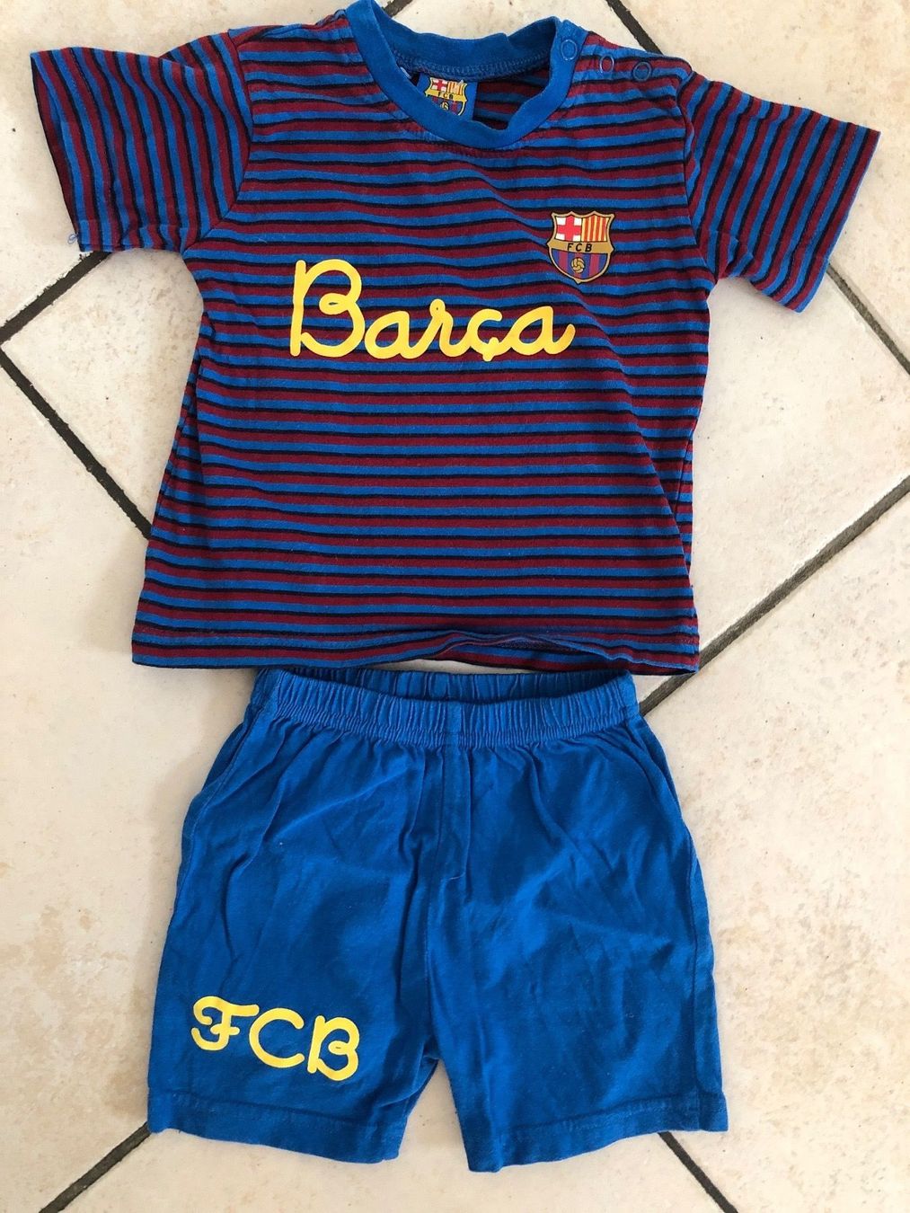 Lotti & Set di vestiti: Fussballset FCB Gr.80 – Usato da Obergerlafingen venduto da cabo4