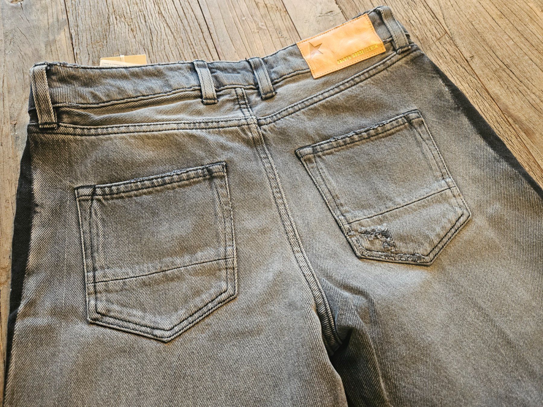 Jeans: Golden Goose Jeans 27 – Nuovo (secondo la descrizione) da Luzern venduto da schuhparadies159