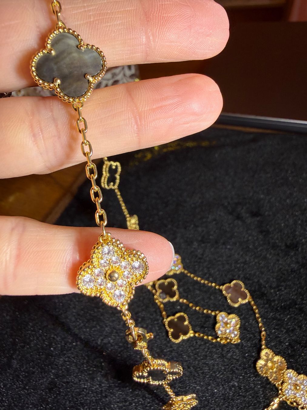 Catenine: Collier trèfle nacré – Nuovo e nell'imballaggio originale da St-Maurice venduto da Sandrinette123 2