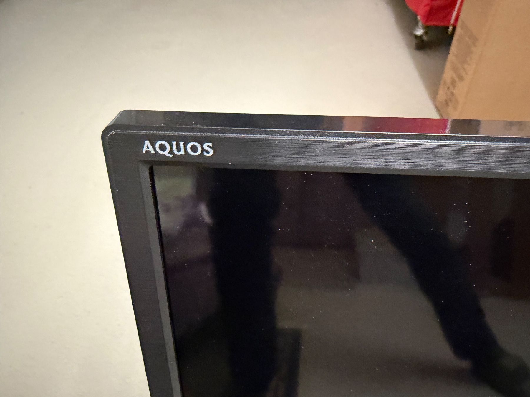 Sharp Fernseher: Sharp Fernseher schwarz gebraucht mit Standfuss – Gebraucht aus St. Gallen von wintiboy 5