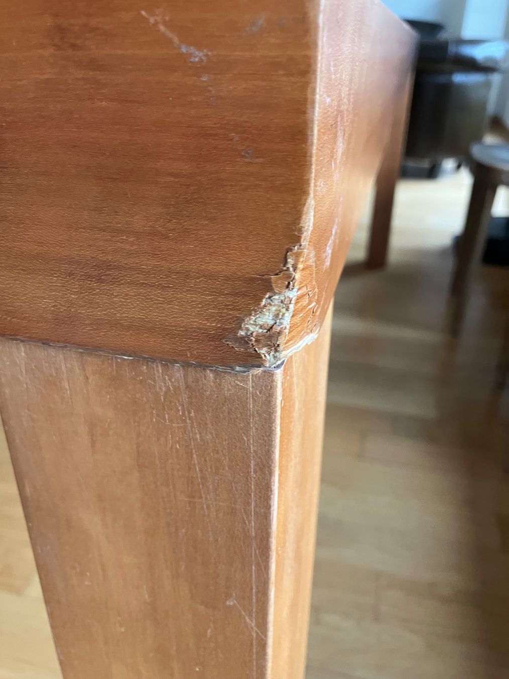 Tische: Esstisch aus Holz – Gebraucht aus Winterthur von Seepferdchen63 4