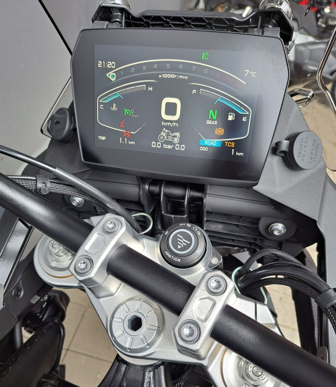 Altro: VOGE DS 900 X Adventure – Nuovo (secondo la descrizione) da Seewen SO venduto da motoXpertag 6