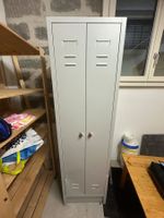 1 Spind / Garderobenschrank / metall