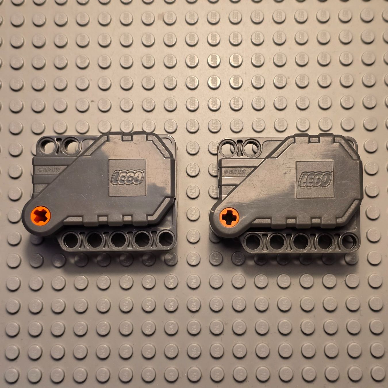 Lego Baukästen: Lego Technik Aufziehmotor grau – Gebraucht aus Basel von Swi-7621