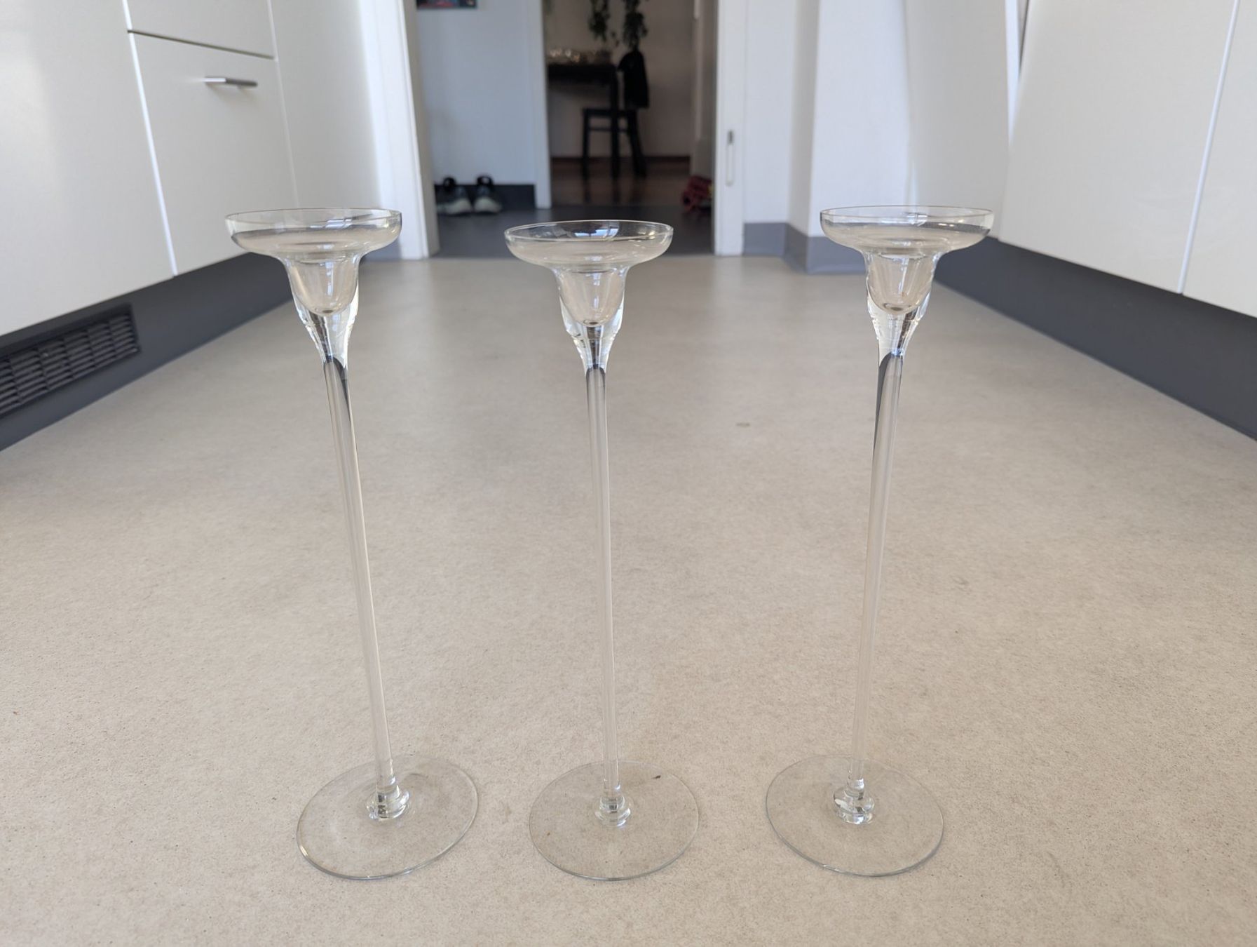 Portacandele: 3 Glas-Kerzenständer ca. 30 cm hoch – Usato da Luzern venduto da Swetnova