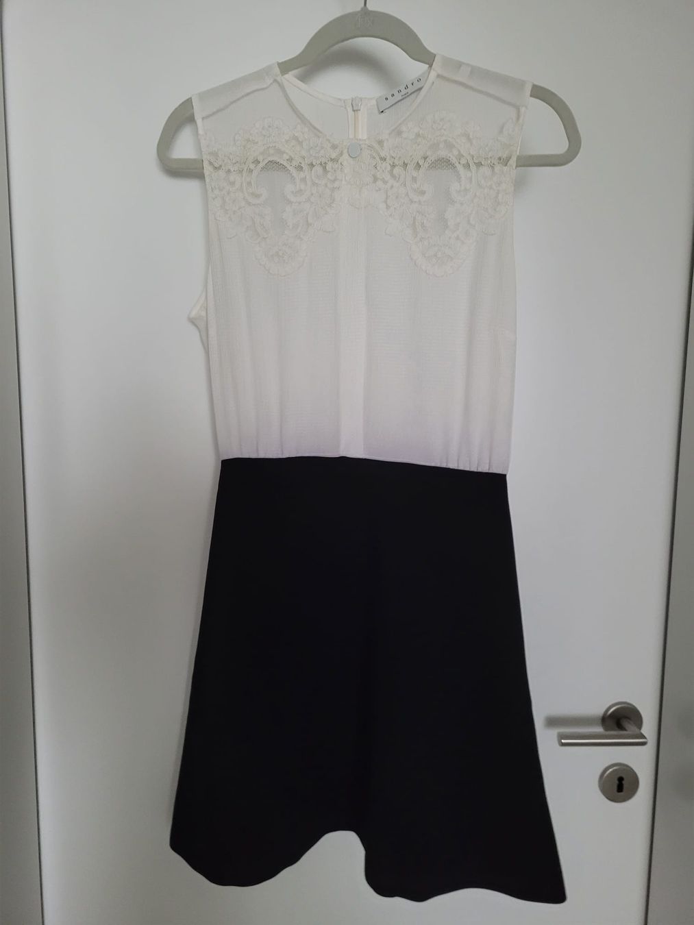 Sandro Vestiti: Elegantes Sandro Kleid mit Spitze Gr. 36 – Usato da Dübendorf venduto da THFR 1