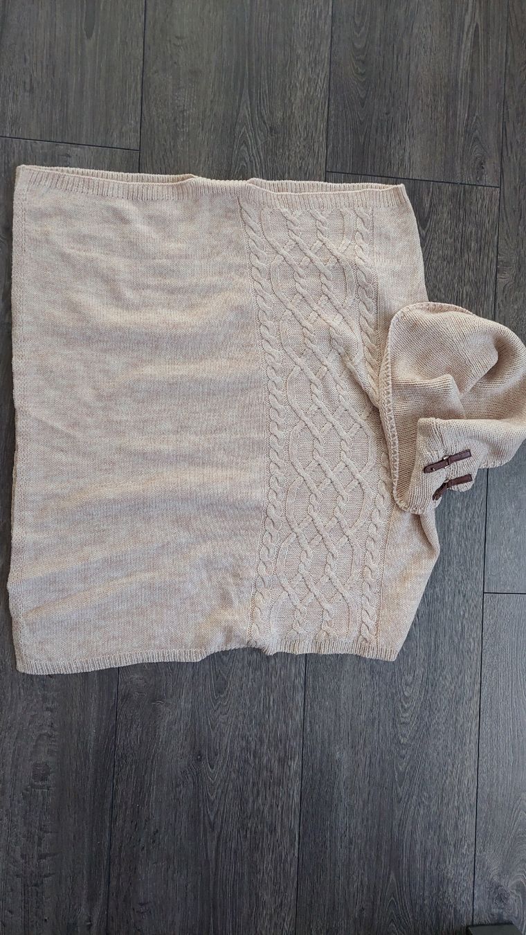 Giacche: Strickponcho rosé Grösse S/M kuschelig warm – Usato da Gwatt (Thun) venduto da Letzte-Chance-III 1