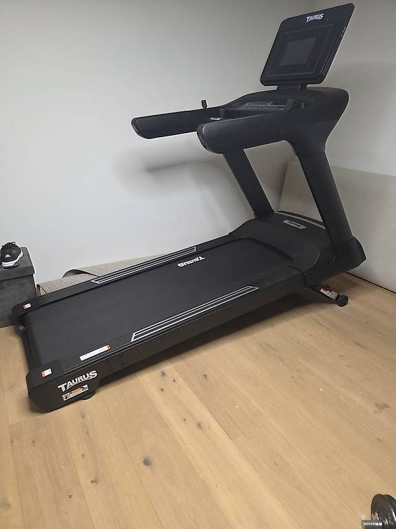 Hometrainer: Taurus Laufband Blackedition – Usato da Nottwil venduto da nic_qx8k