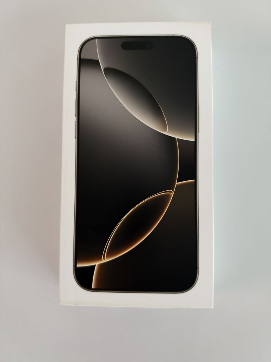 Apple Telefoni cellulari / Smartphones: Apple iPhone 16 Pro Max 256GB Titanium neu – Usato da Biel/Bienne venduto da Claude278 1