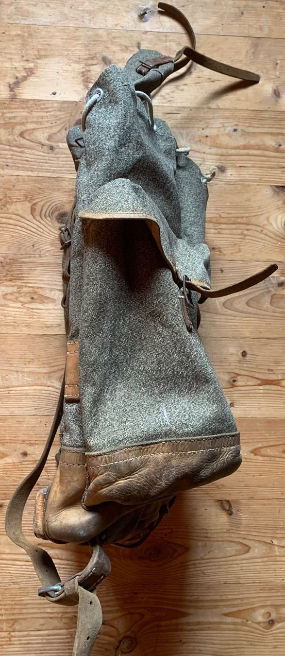 Armée suisse Sacs à dos: Gebirgsrucksack der CH Armee – D'occasion à Goldingen par Bergler012 2