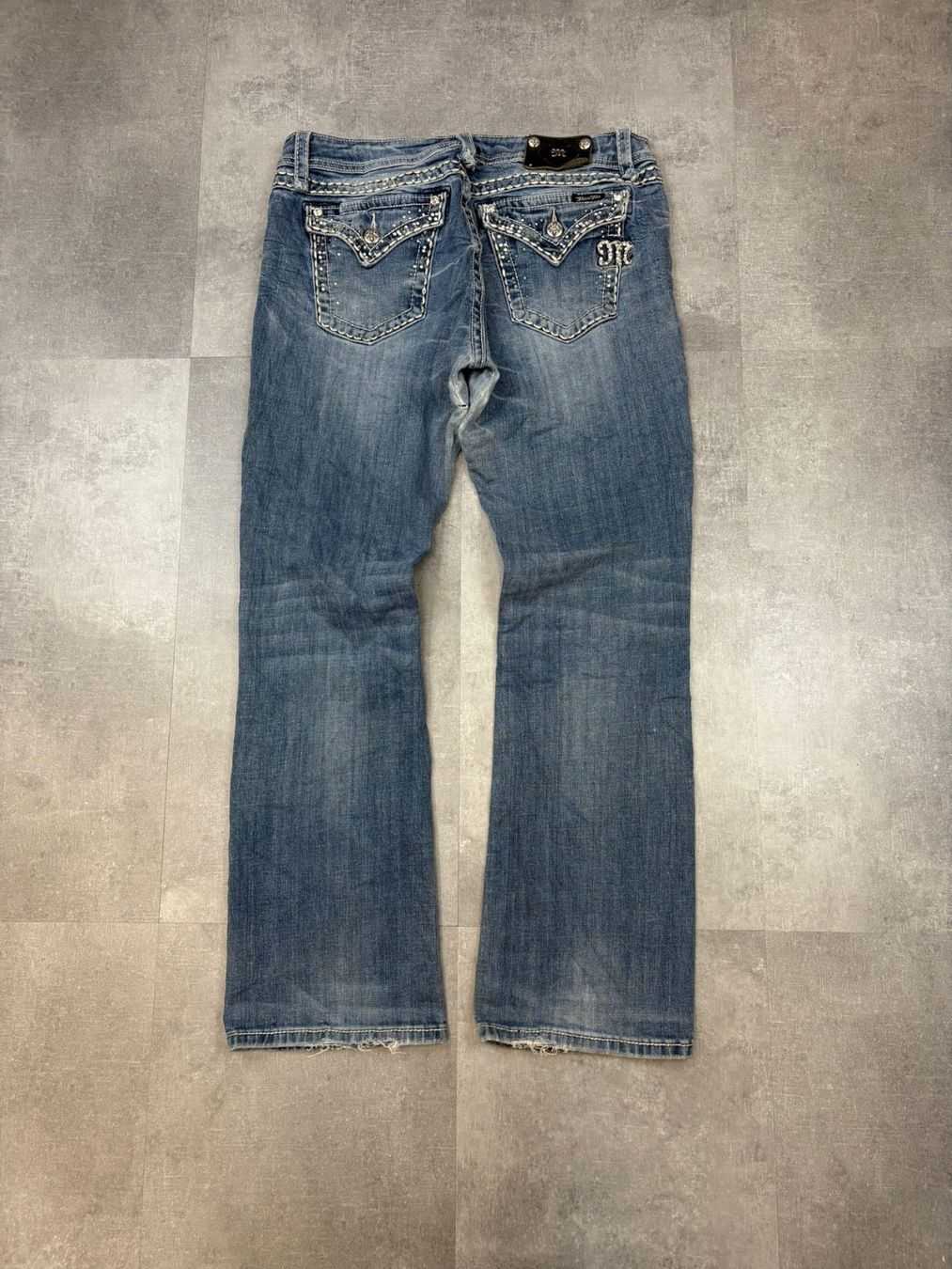Jeans: Miss Me Bootcut Jeans - Grösse M/31 – Nuovo (secondo la descrizione) da Werdenberg venduto da hase.vintage