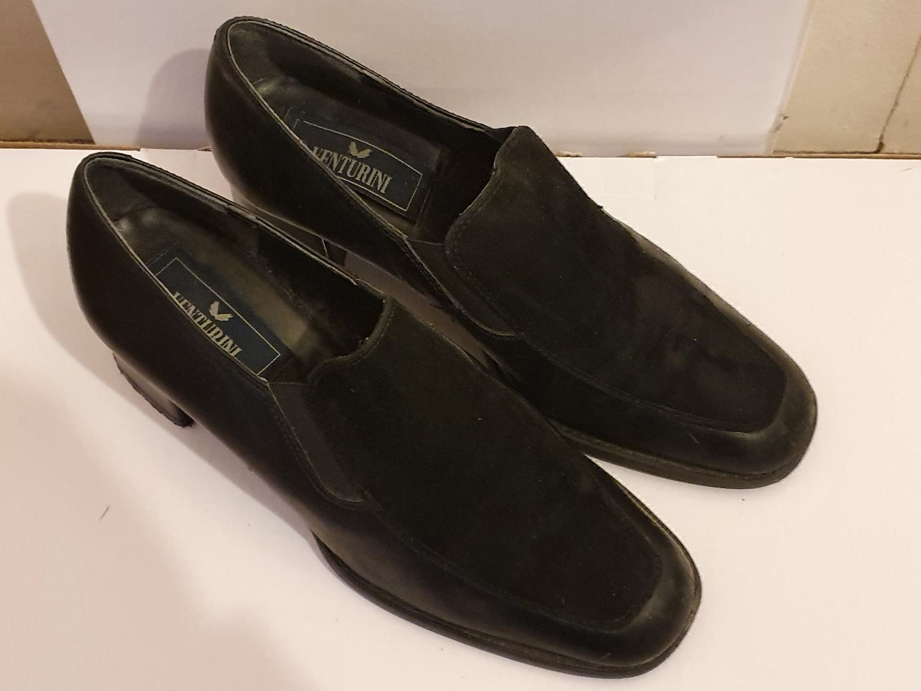 Scarpe da donna: Venturini Damenschuhe Gr. 37 – Usato da Langnau am Albis venduto da jer_pm72